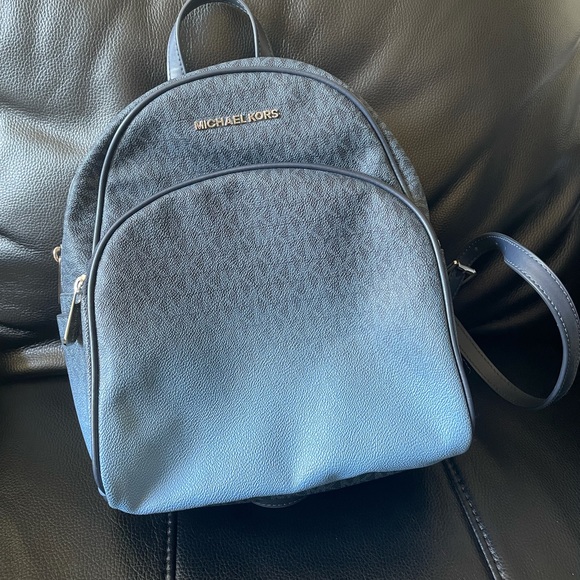 MICHAEL KORS Gradient Coating Monogram  Daypack - Picture 1 of 8